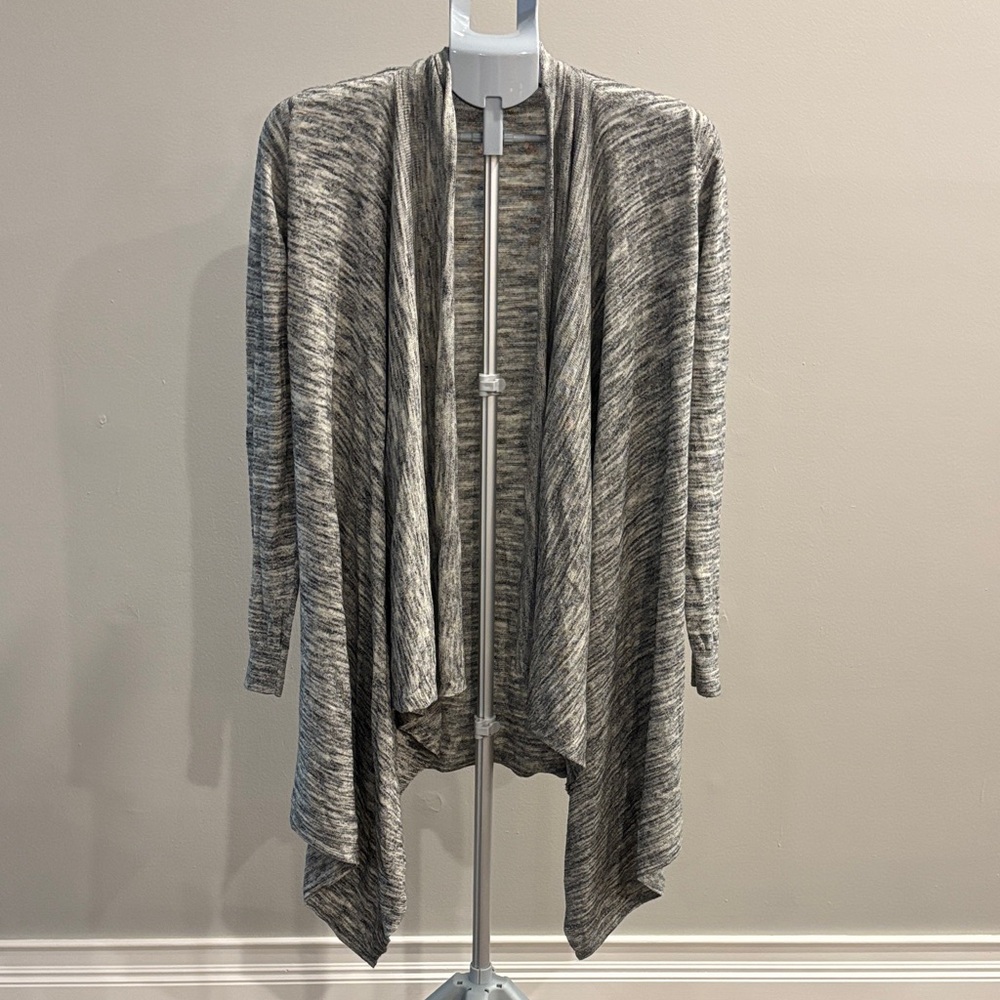 Liz Lange Maternity Gray Open Front Sweater